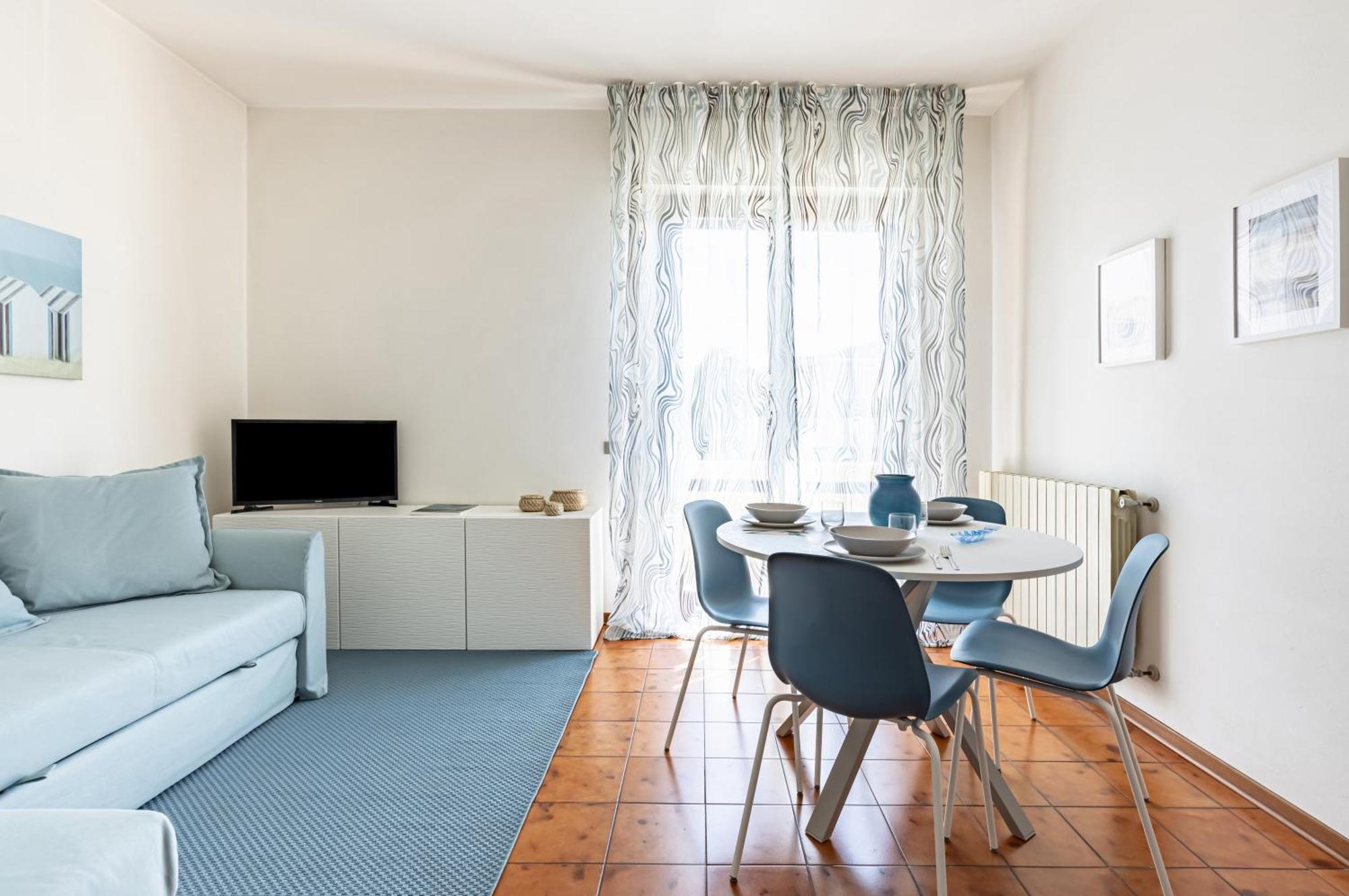 Comfy Apartment With Private Parking Near The Beach! Viareggio Eksteriør bilde