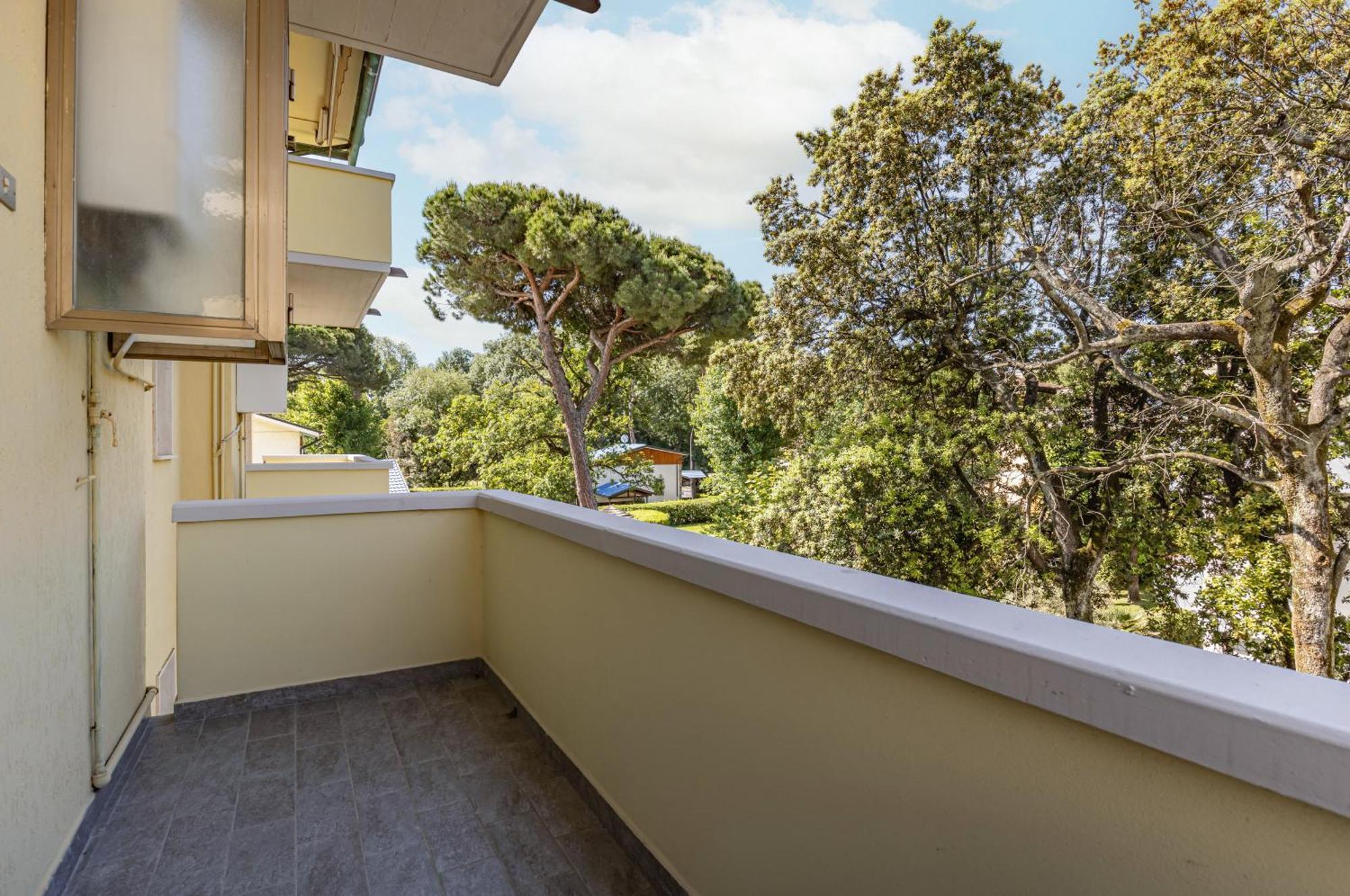 Comfy Apartment With Private Parking Near The Beach! Viareggio Eksteriør bilde